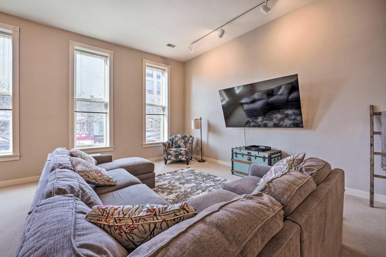 Charming Dtwn Holland Escape Above Crust 54! Apartment Bagian luar foto