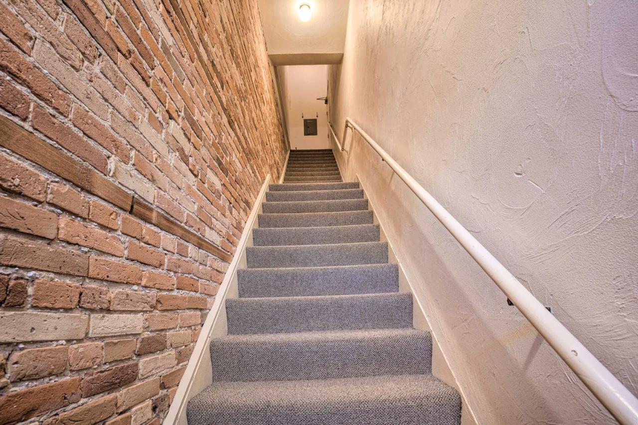 Charming Dtwn Holland Escape Above Crust 54! Apartment Bagian luar foto